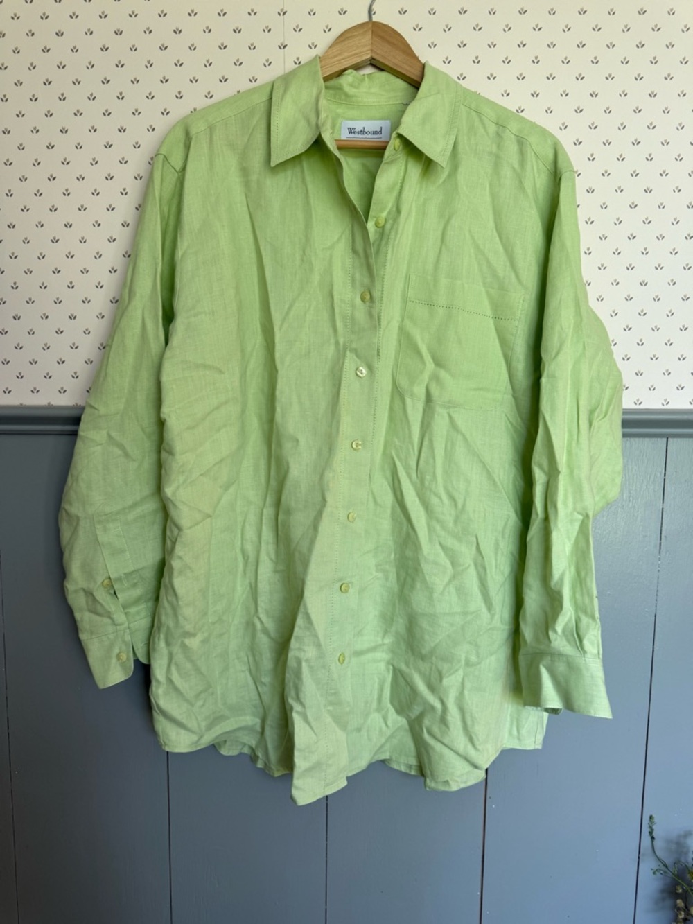 100% linen Westbound Green Button-Down Shirt